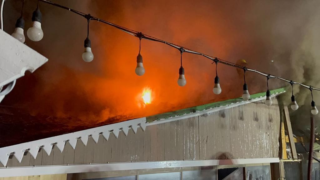 Bakıda restorandakı yanğın söndürüldü - YENİLƏNİB (FOTOLAR/VİDEO)